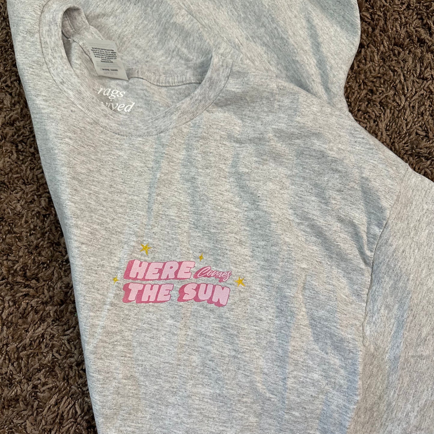 Here Comes The Sun Tee - XL - No flaws