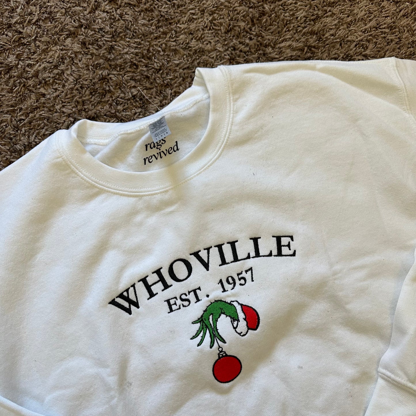 Whoville Sweatshirt - L - No Flaws