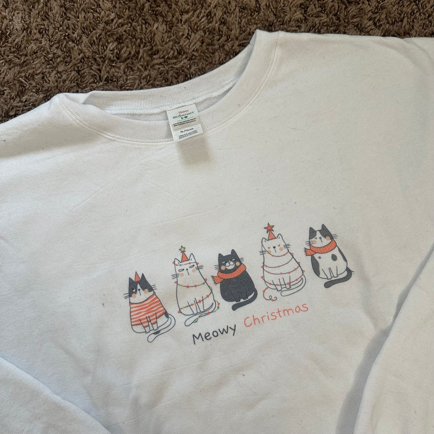 Meowy Christmas Sweatshirt - Size XL - No flaws