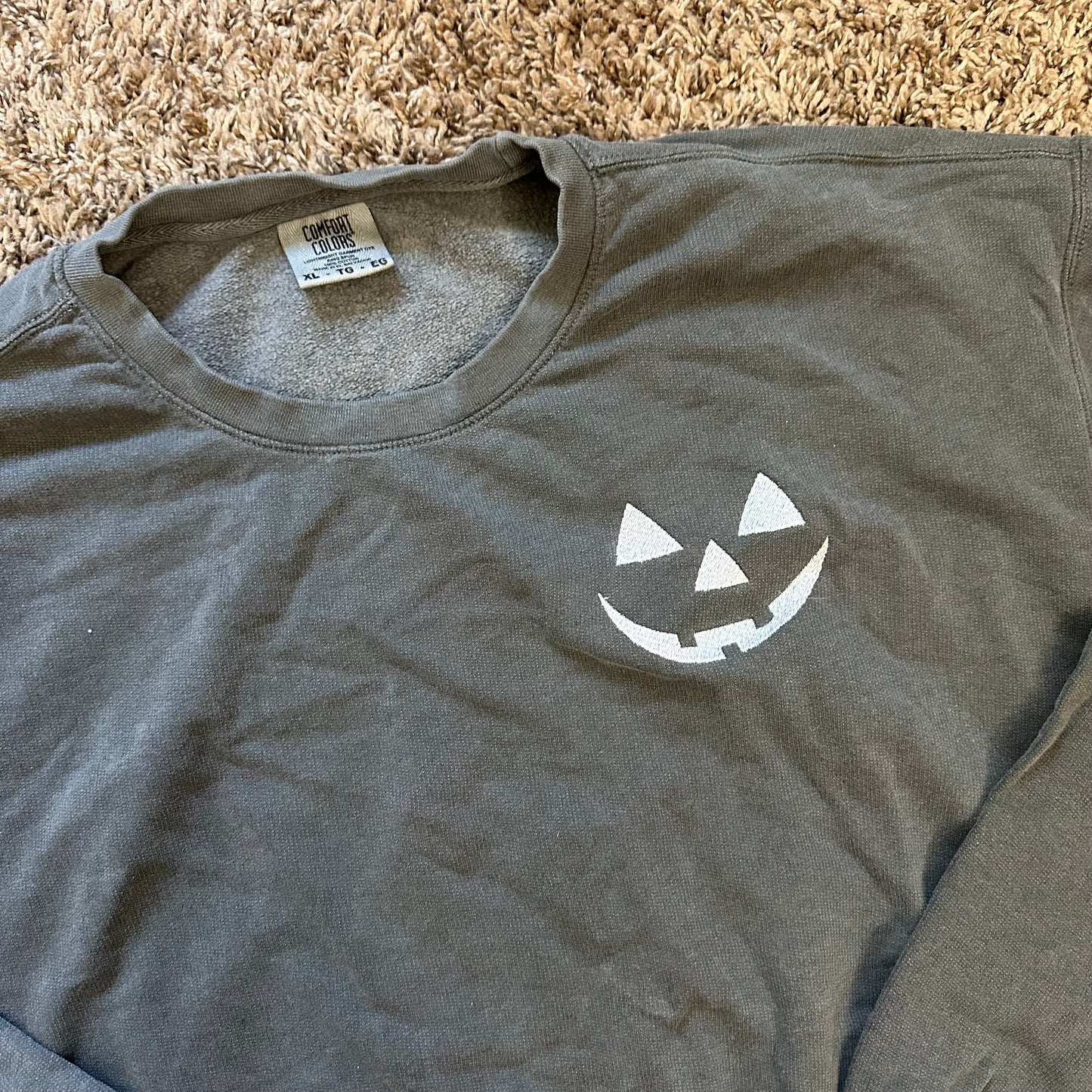 Jack O Lantern Sweatshirt - Size XL - No Flaws
