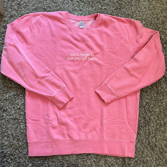 Love Yourself Sweatshirt - Size L - No Flaws