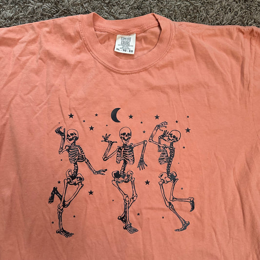 Skeletons Tee - Size XL - No flaws
